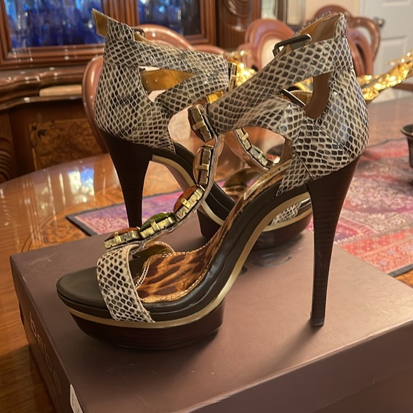 bebe platform shoes - Picture 5 of 15